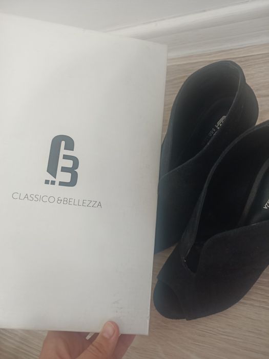 Продаются босоножки - туфли