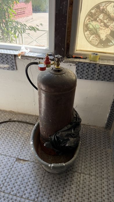 Продам Газ балон 50л -3шт