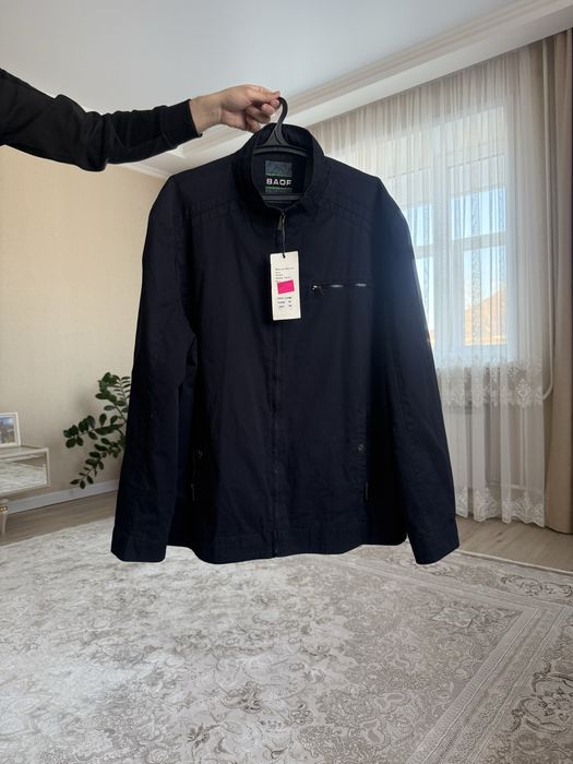 Продам весение куртки