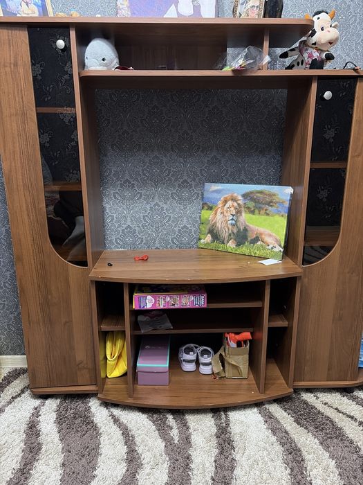 Продам зону под телевизор