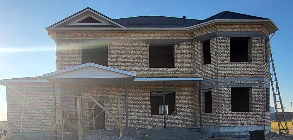 Крыша қағу Плотник, бригада, строитель, ремонт, лесница, штукатурка