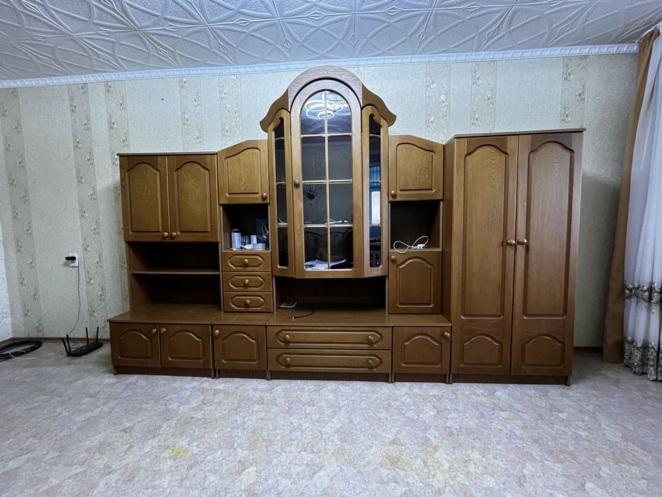 Продам гарнитуру гостинную