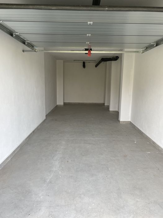 Дава се под наем Гараж / Паркомясто в София, Карпузица - 42 кв.м за 153 € - Снимка #1