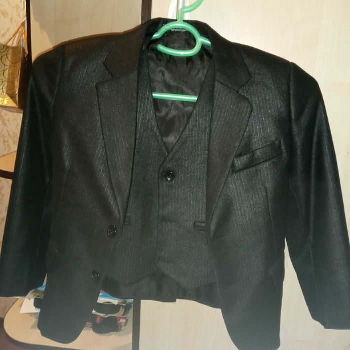 Продам детский костюм