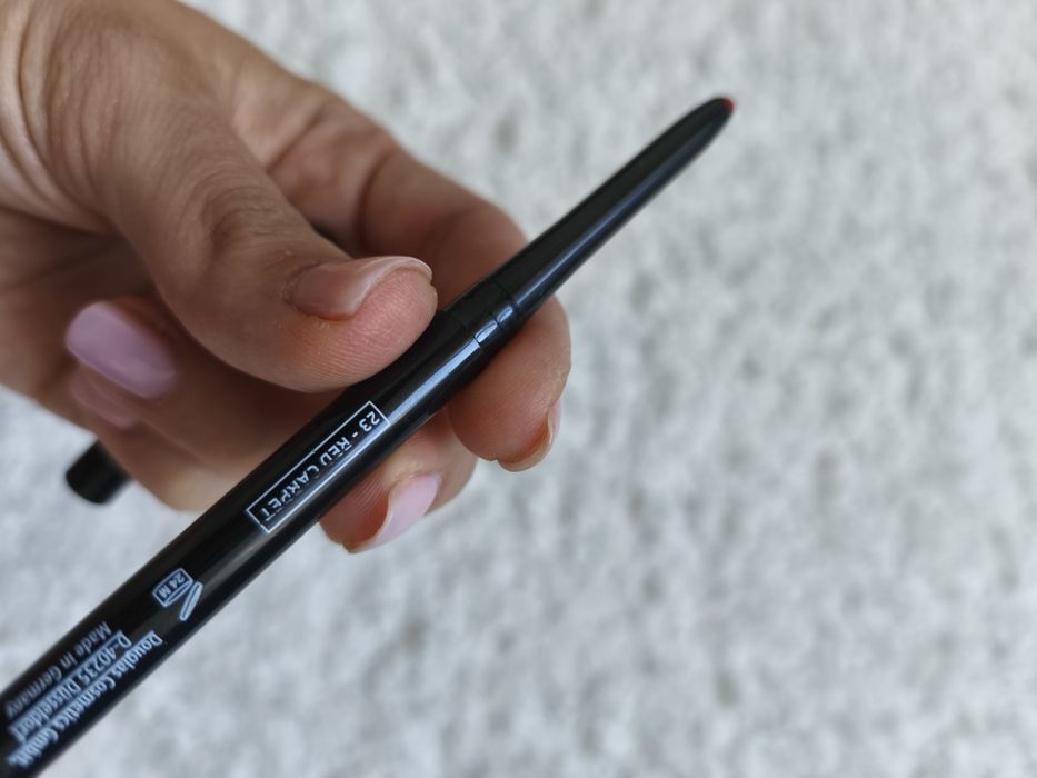 Червено червило + молив Douglas