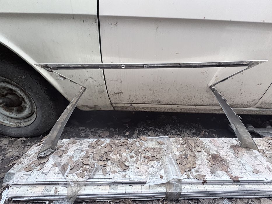 Автозапчасти молдинг