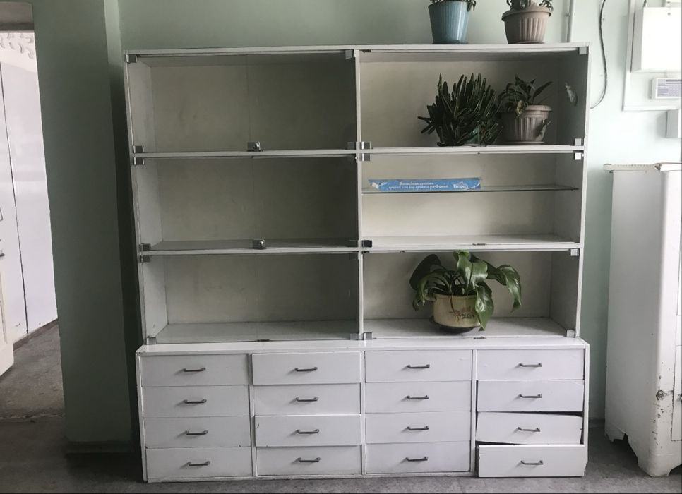 Продам     шкафы