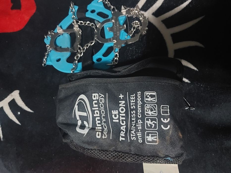 Vând colțare munte