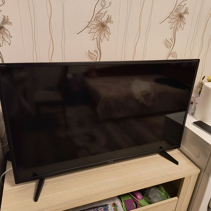 Телевизор Sharp Harman Kardon