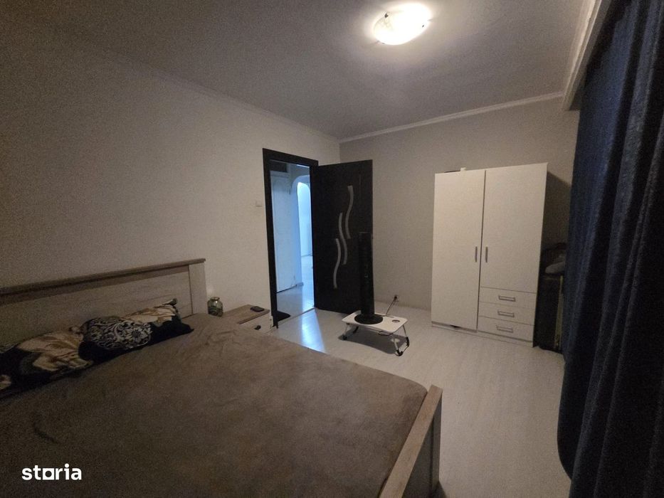 Apartament 3 camere de vanzare Bibescu - Voda