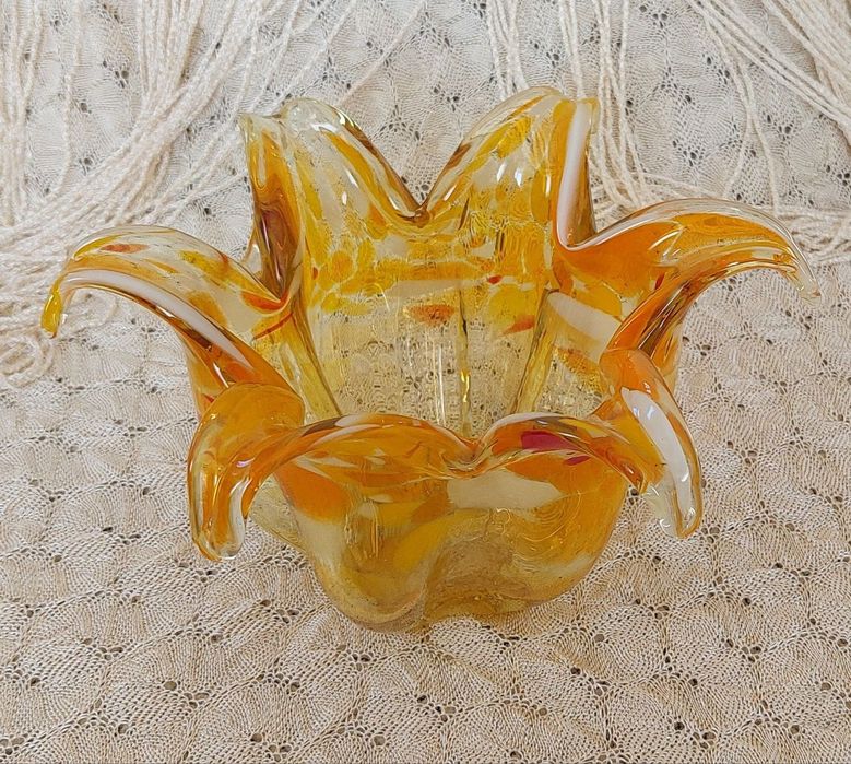 Красивая ваза конфетница