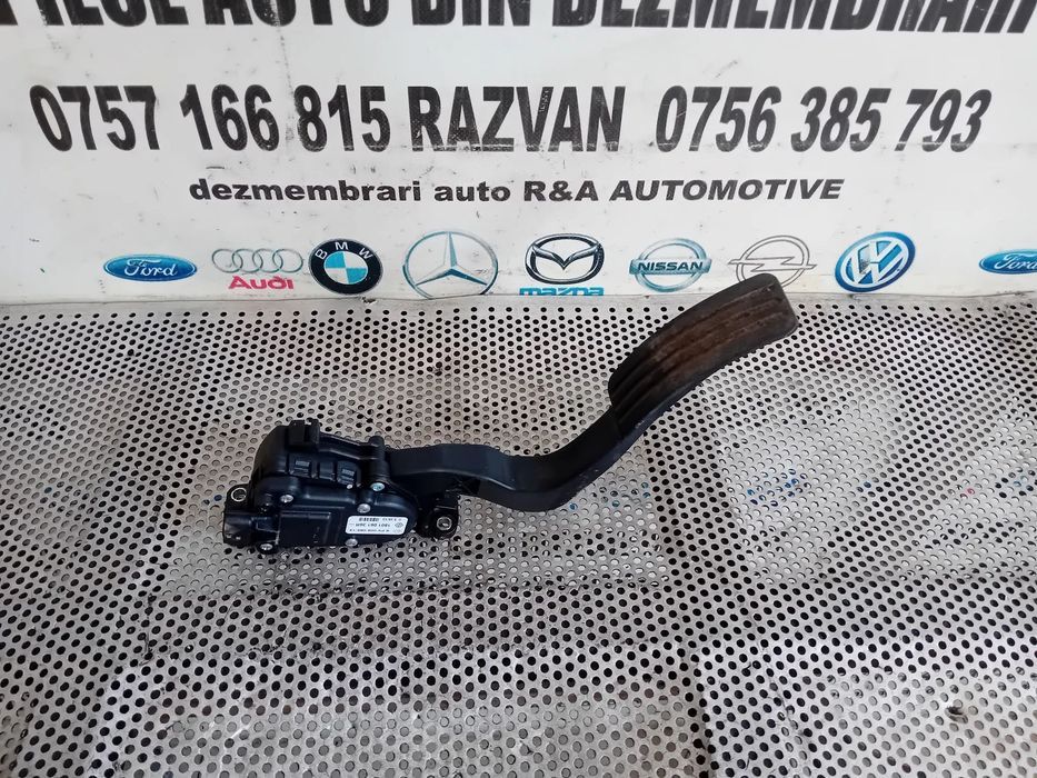 Pedala Acceleratie Dacia Duster 1.5 Dci Motor K9KR858 Cutie Manuala 4X4 TL8B005 Cod 18010613R