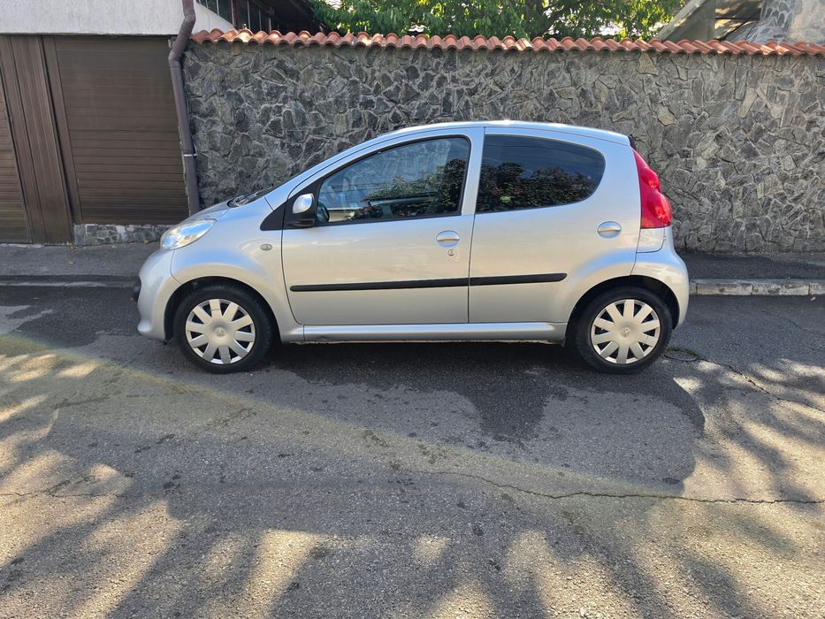 TOYOTA  2009 — imagine 1