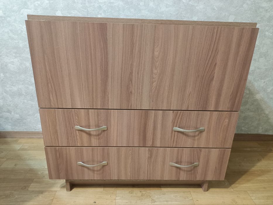 Раскладной стол с ящиками