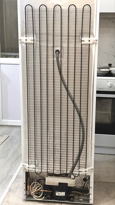 Продам холодильник BEKO на запчасти!