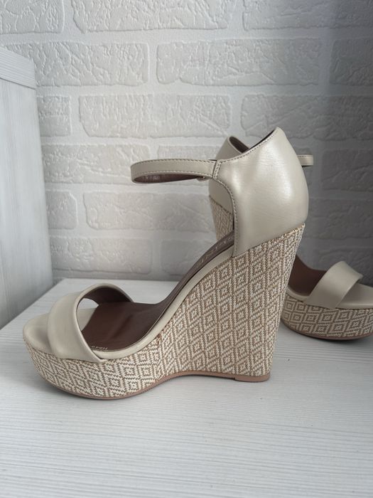 Céline Diamond Weave Wedges — Оригинал