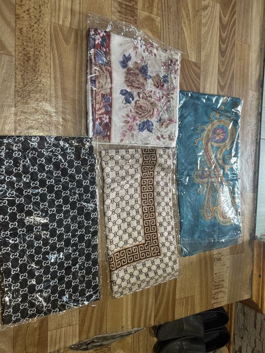 Платки шарфы новые в упаковках