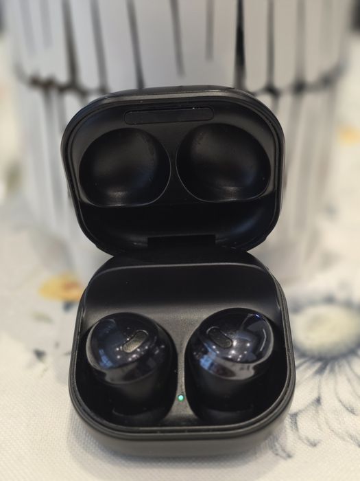 Samsung Galaxy Buds Pro - пълен комплект