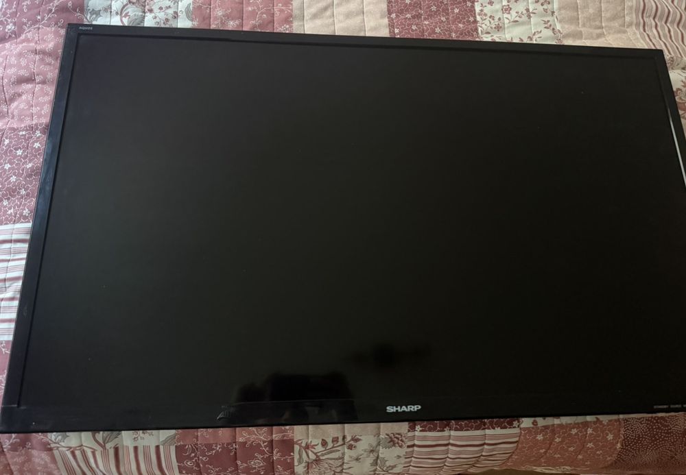 Телевизор SHARP LSD tv 40инч.