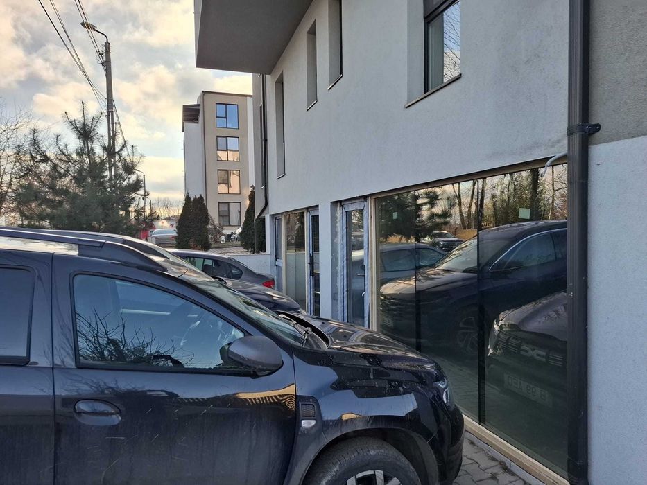 Spații comerciale noi de închiriat– Nicolina-CUG 52/72/175 mp