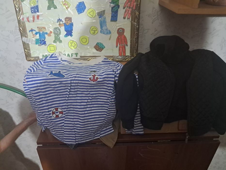 Продаю детскии вещи