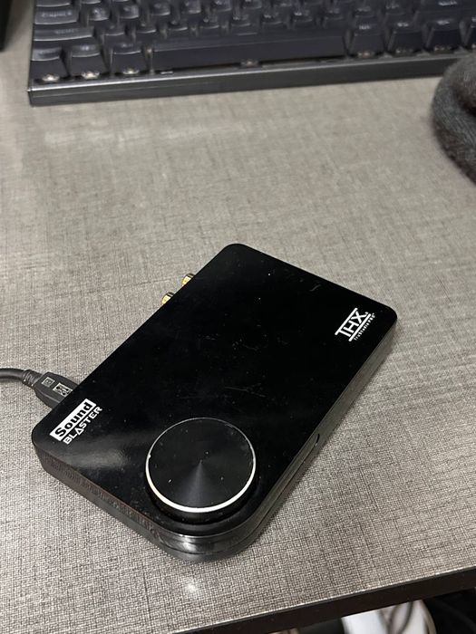 Микрафон Takstar sm-11, Пулть Behringer , Звук карта Saund ballaster