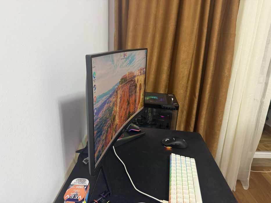 Vand monitor AOC curbat