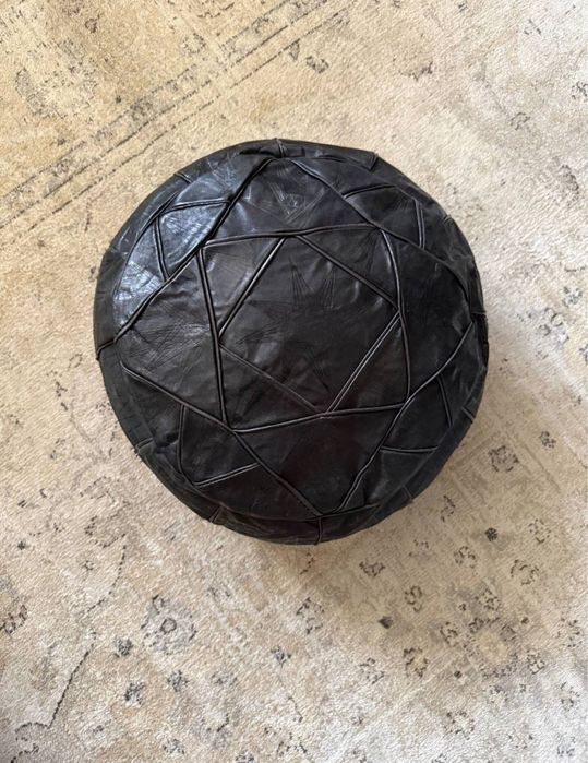 Продаются пуфики