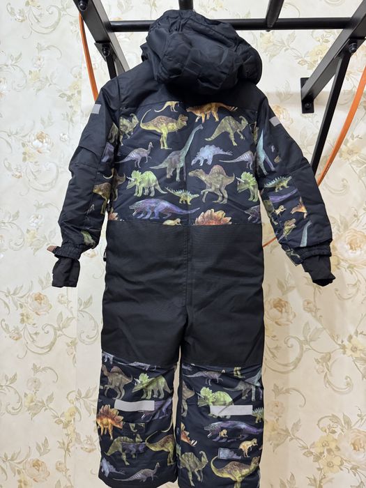 Продам куртку детскую
