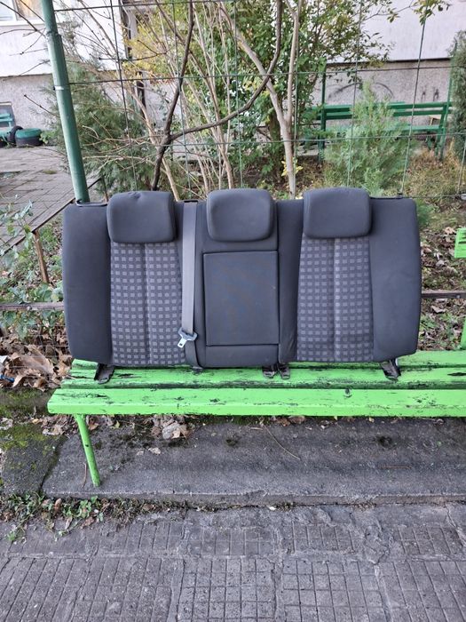 Задни седалки за рено меган комби 2006г