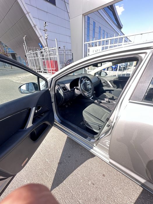 Toyota Avensis  комби дизел 2012 г.
