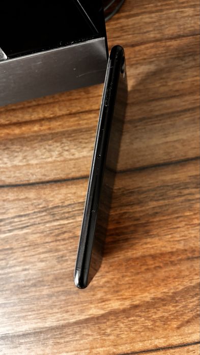 Iphone se 2020 in stare buna