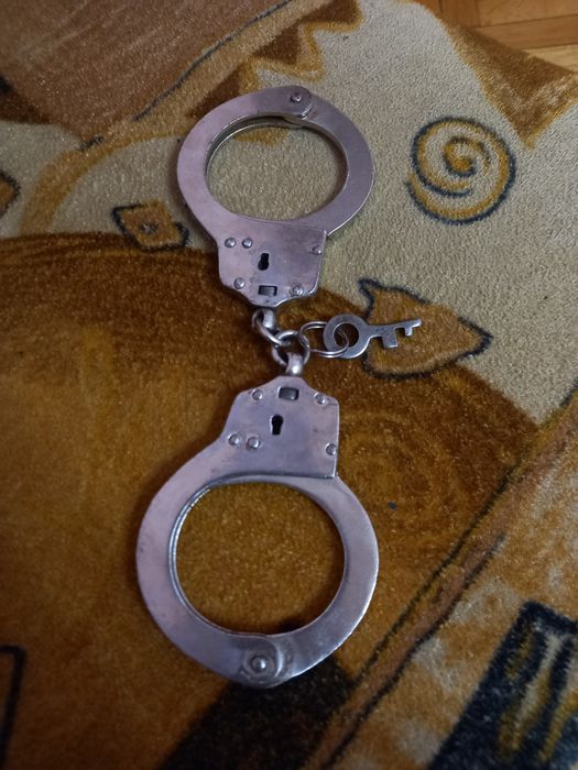 Стари белезници български