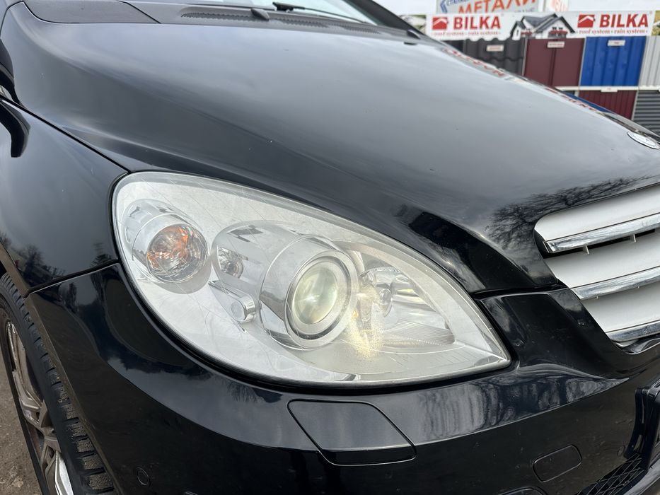 Фар/Фарове Xenon за Мерцедес B classe W245!