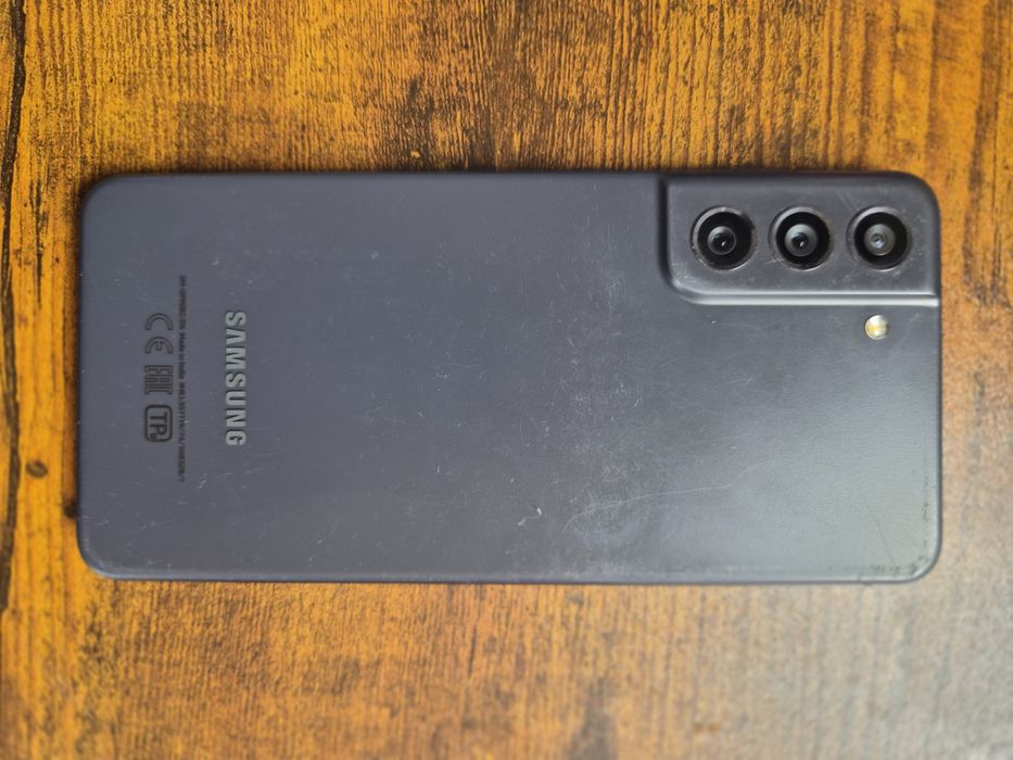 Продам телефон Samsung Galaxy s21 fe