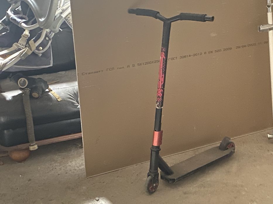 Продам самокат с гарантией