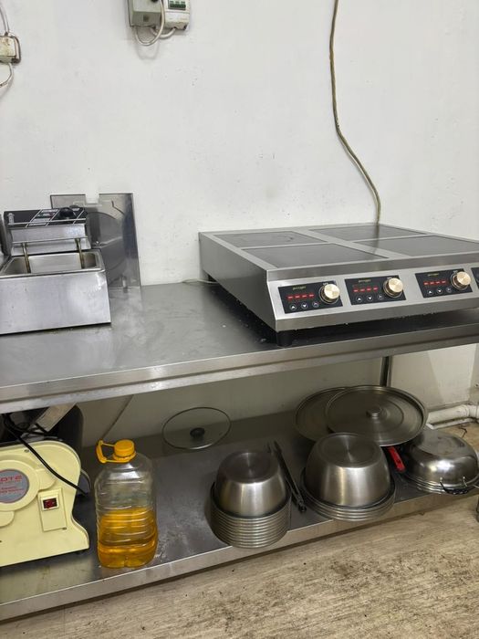 Продам 2 стола под общепит