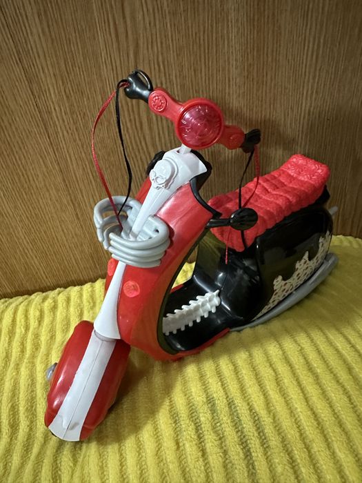 Монстр  хай  , мото   !  !