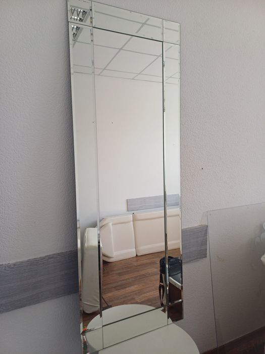 Продам зеркало навесное