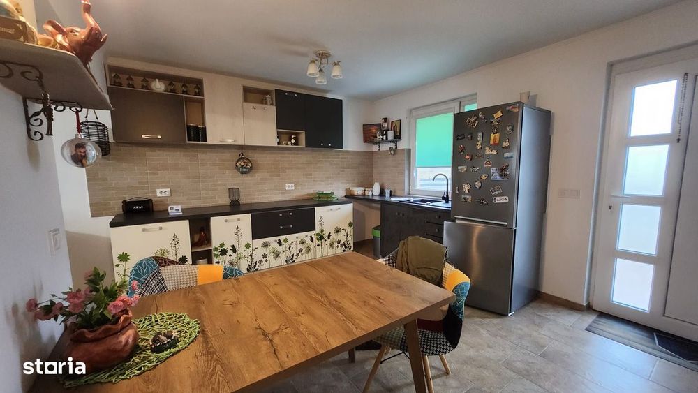 Casa 3 camere,2 bai, 1 garaj,100 mp,315 mp teren,0% comision