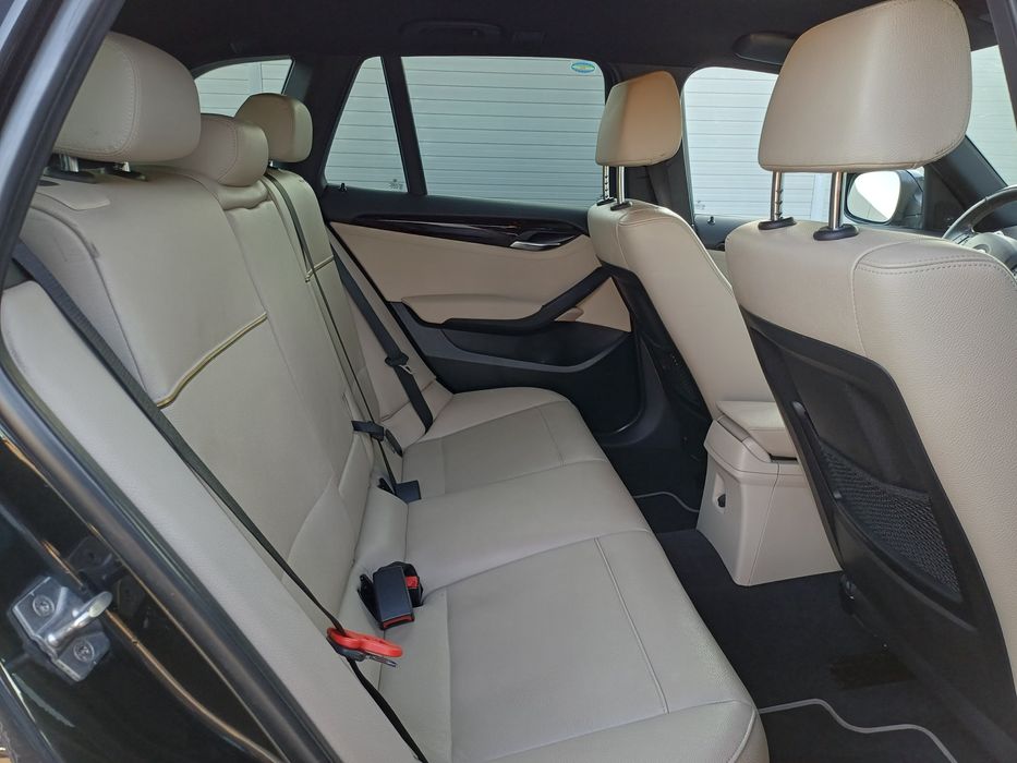 Продавам БМВ Х 1