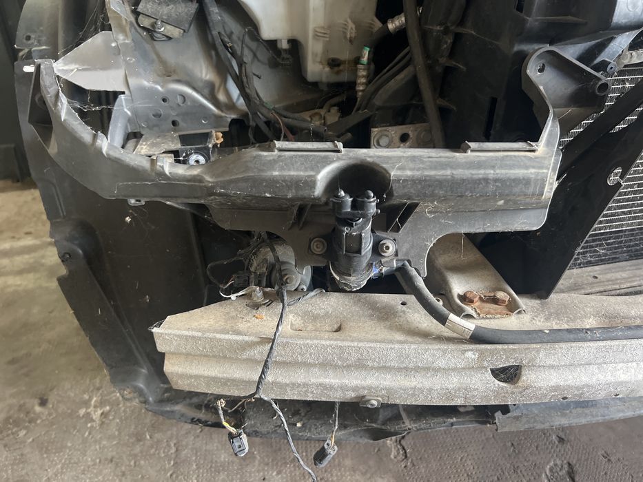 Suport suporti faruri bmw x3 e83 stanga dreapta