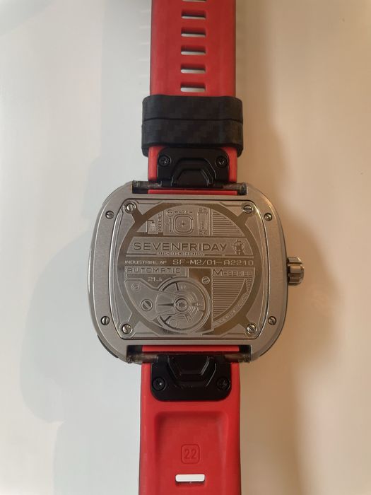 Часы наручные Sevenfriday