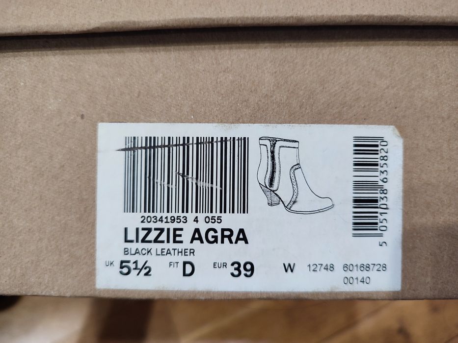 Clarks Lizzie Agra кожени дамски боти на токчета с цип номер 39