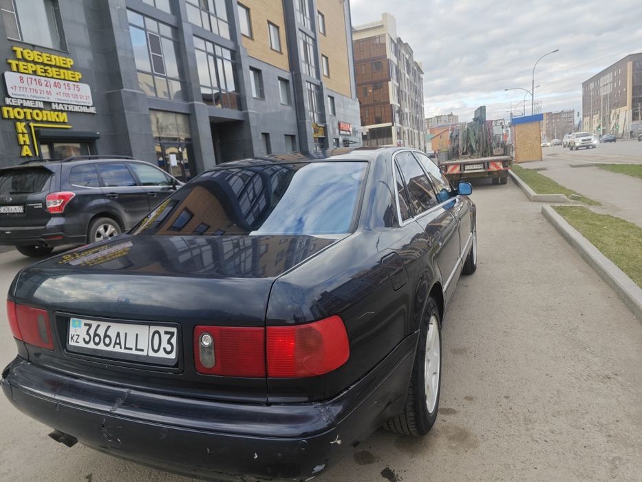 Продам Audi A8 1995г.