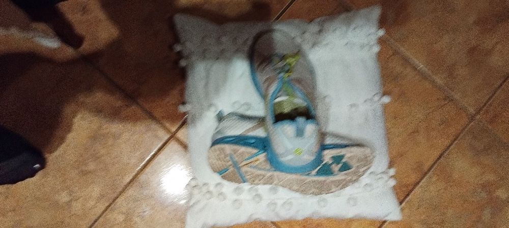 Vând adidași Columbiaa nr39