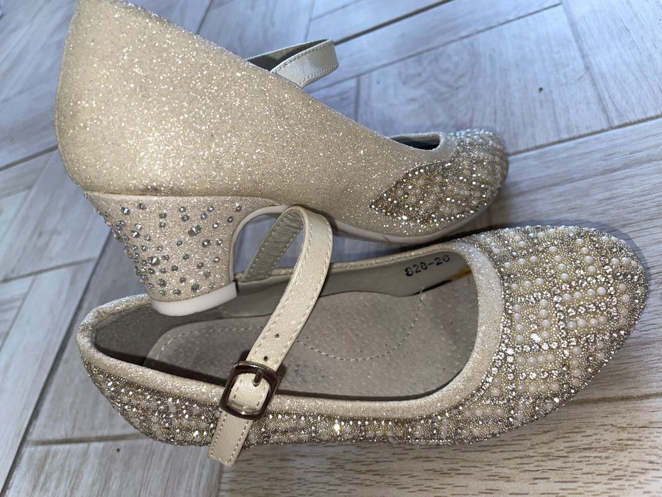 Туфли для девочки