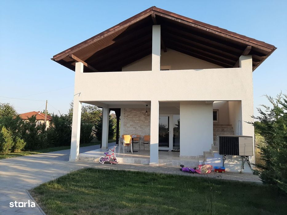 Vand casa moderna P+M, la 7 km de Satu Mare