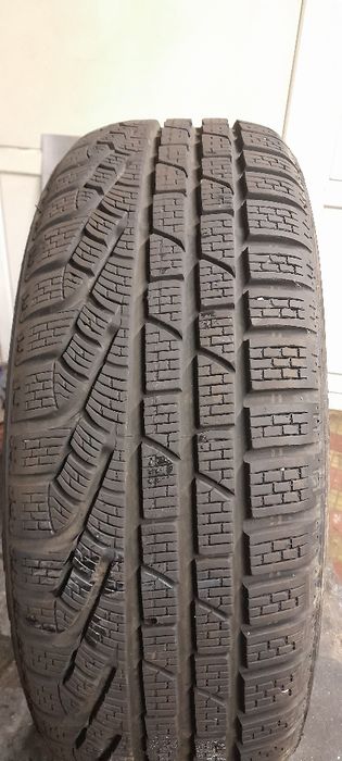 Cauciucuri Pirelli de Iarna 205 55 R17
