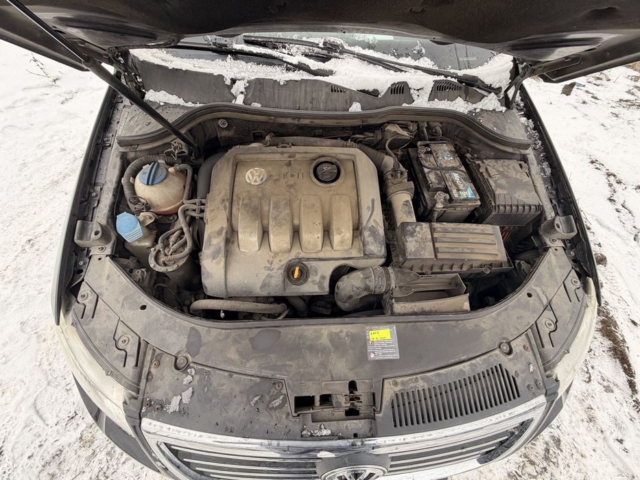 Dezmembrez dezmembrari vw passat b6 1.9 TDI 105 cai 5 trepte BKC  LC9X
